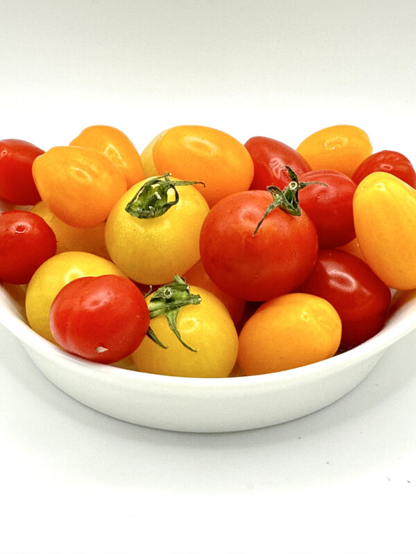 tomates cerises mélangées